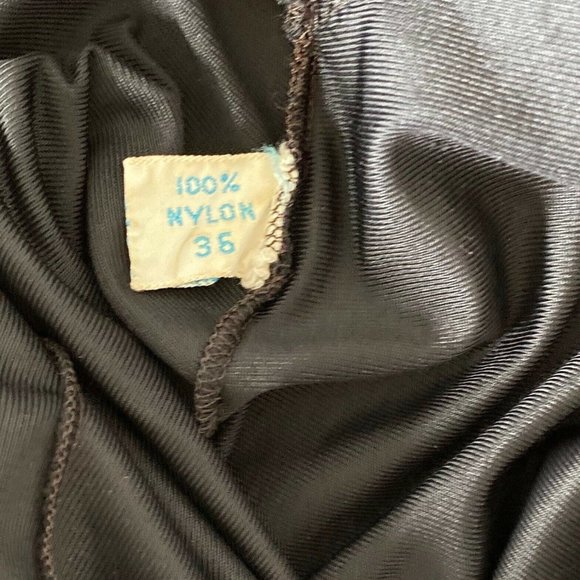 70’s Gorgeous Lace Nylon Kayser Slip Size 38 by Kayser